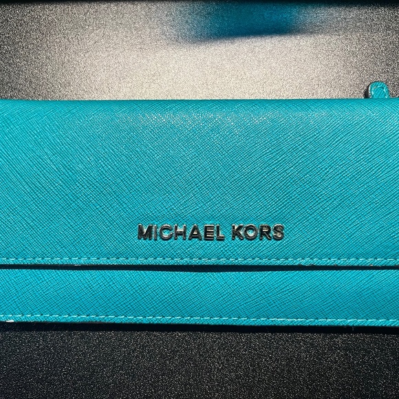 MICHAEL KORS Teal Wallet - Picture 1 of 5